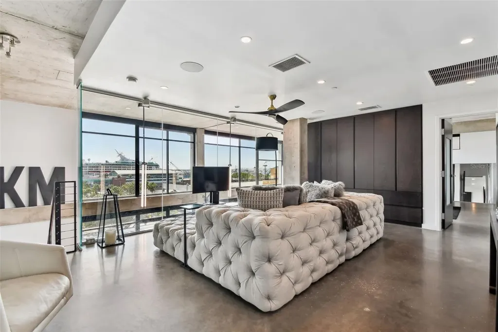 101 S 12th Street Tampa FL 33602