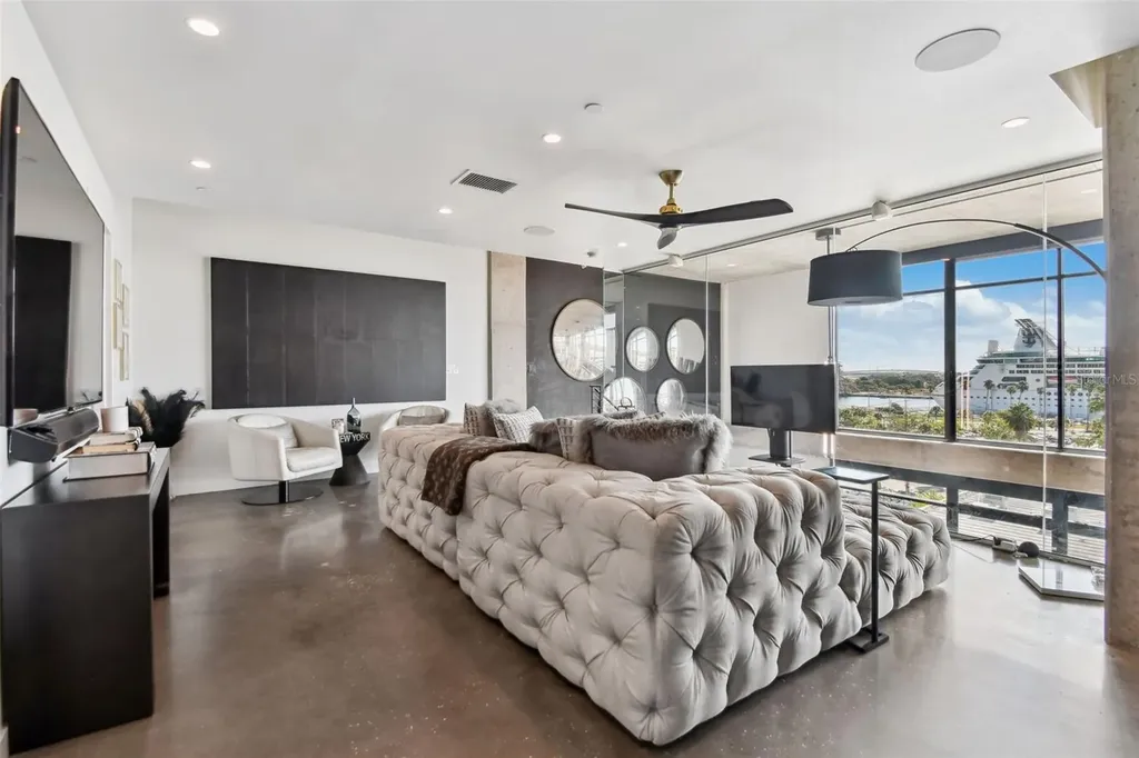 101 S 12th Street Tampa FL 33602