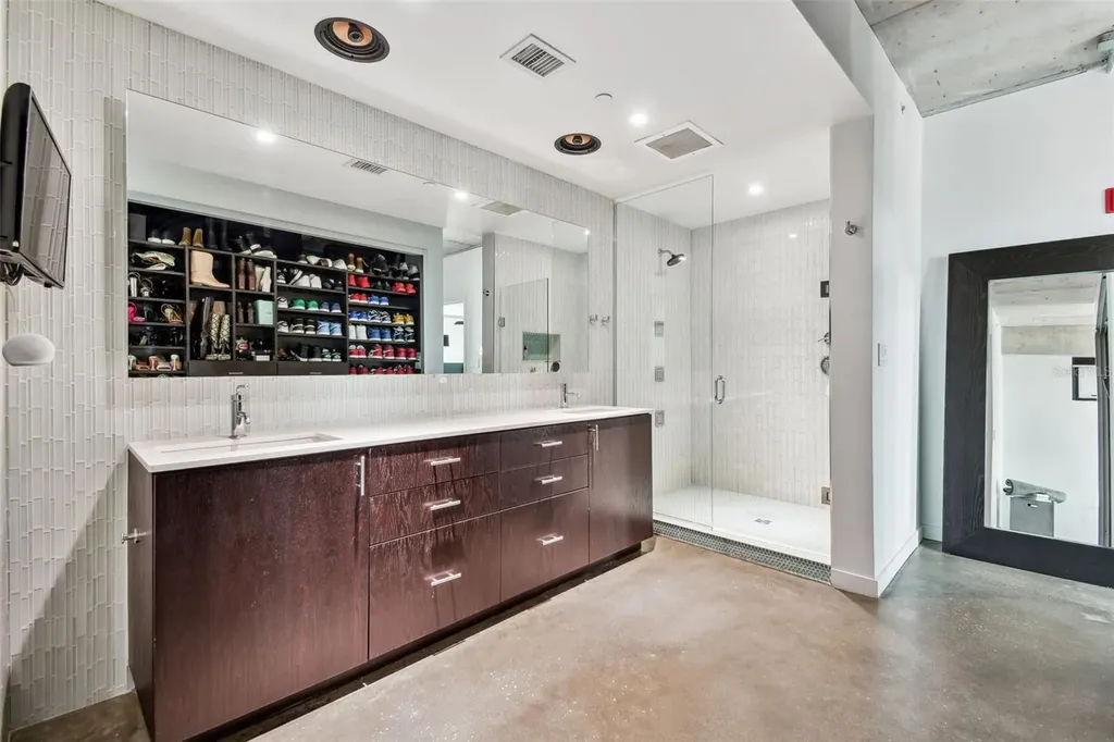 101 S 12th Street Tampa FL 33602