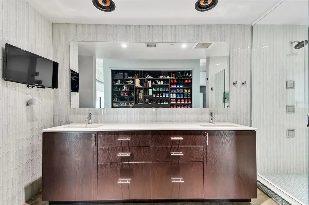 101 S 12th Street Tampa FL 33602