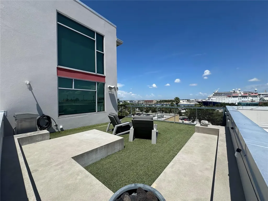 101 S 12th Street Tampa FL 33602