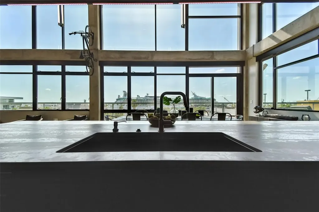 101 S 12th Street Tampa FL 33602