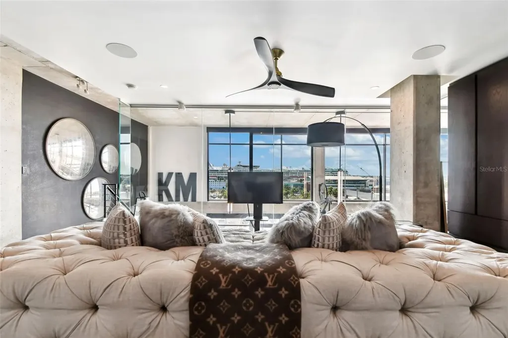 101 S 12th Street Tampa FL 33602