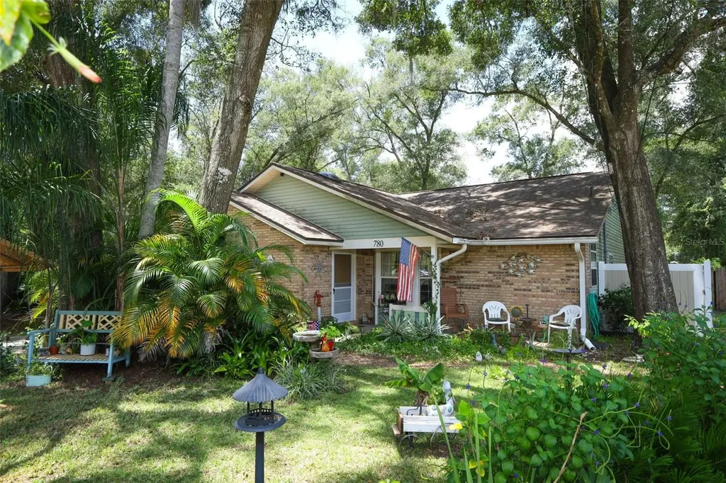 780 Helen Avenue Deland FL 32720