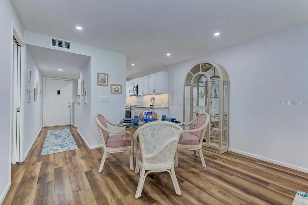 3987 Maceachen Boulevard Sarasota FL 34233