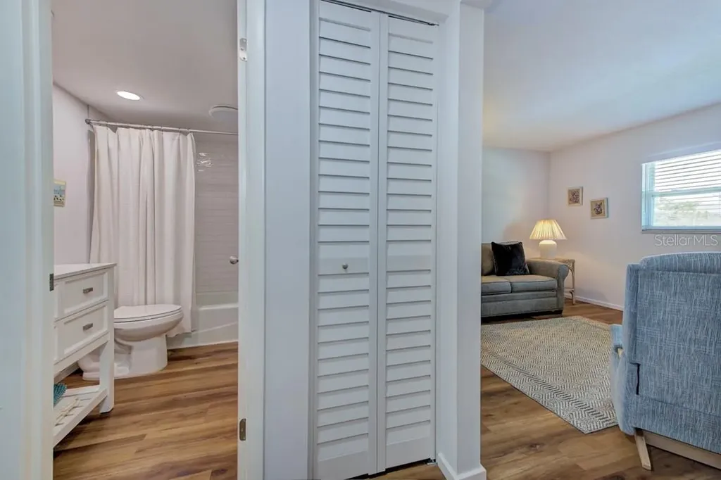 3987 Maceachen Boulevard Sarasota FL 34233