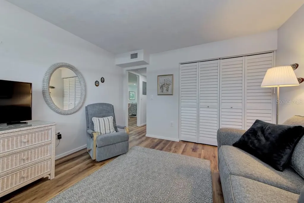 3987 Maceachen Boulevard Sarasota FL 34233