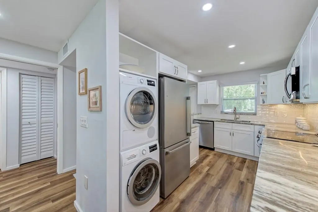 3987 Maceachen Boulevard Sarasota FL 34233