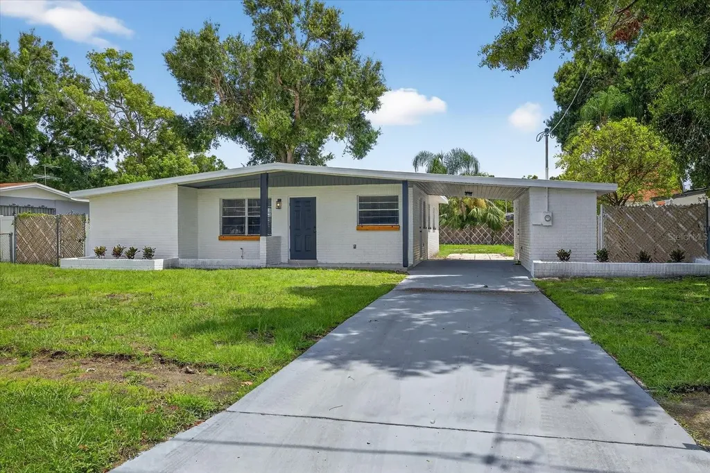 2920 W Clifton Street Tampa FL 33614