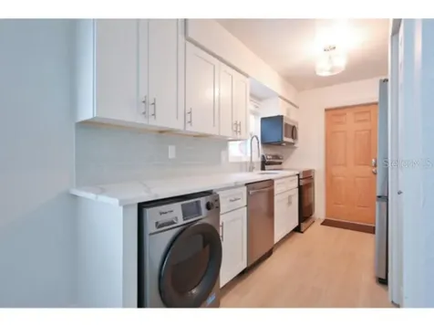 422 Julia Place Sarasota FL 34236