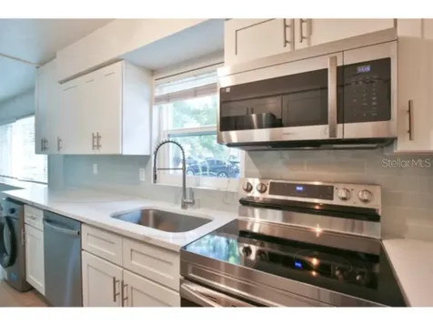 422 Julia Place Sarasota FL 34236