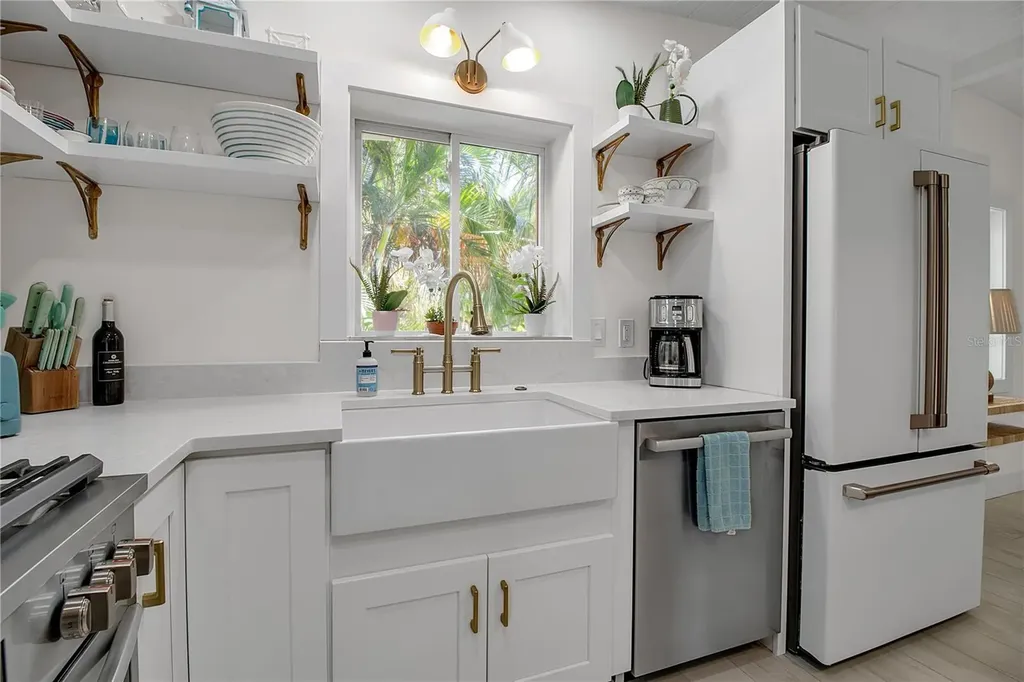 6979 Longboat Drive S Longboat Key FL 34228