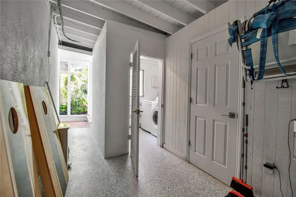 6979 Longboat Drive S Longboat Key FL 34228