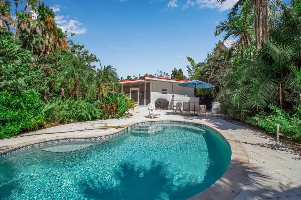 6979 Longboat Drive S Longboat Key FL 34228