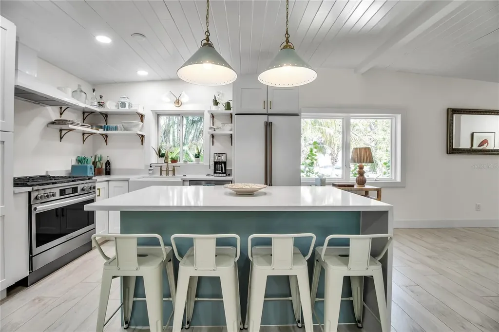 6979 Longboat Drive S Longboat Key FL 34228