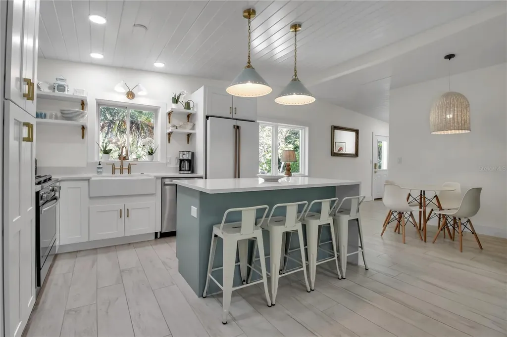 6979 Longboat Drive S Longboat Key FL 34228