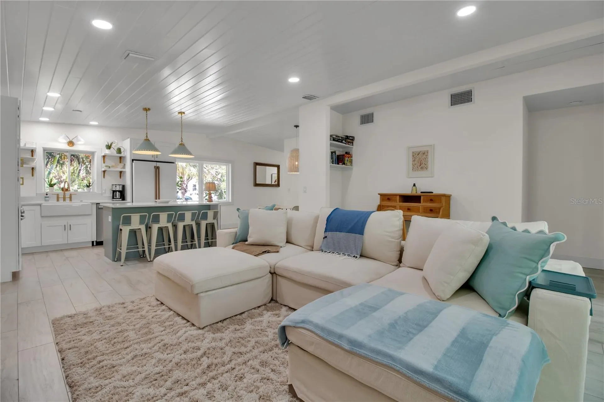 6979 Longboat Drive S Longboat Key FL 34228