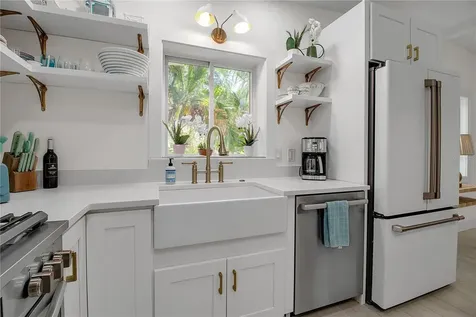 6979 Longboat Drive S Longboat Key FL 34228