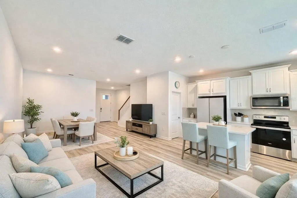 1005 Spring Palms Loop Orlando FL 32828