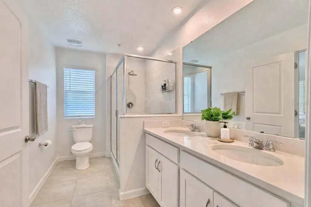 1005 Spring Palms Loop Orlando FL 32828