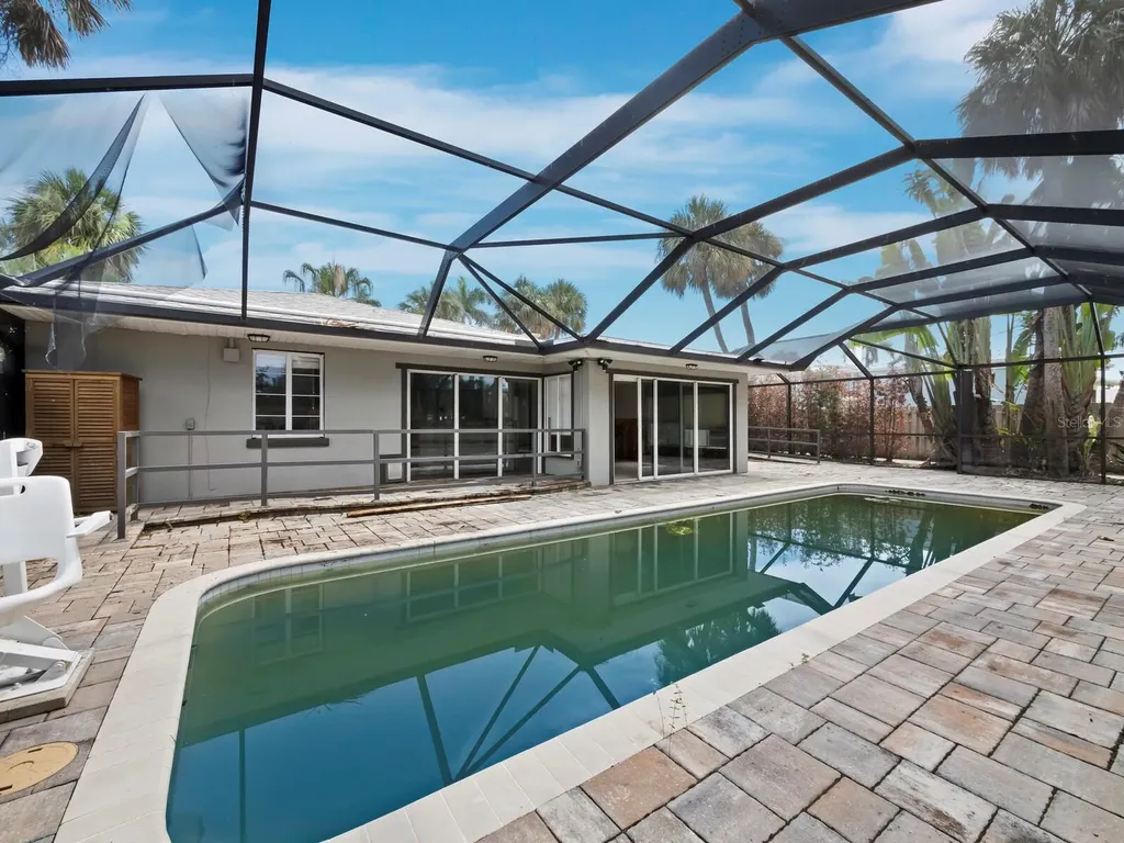 153 N Adams Drive Sarasota FL 34236
