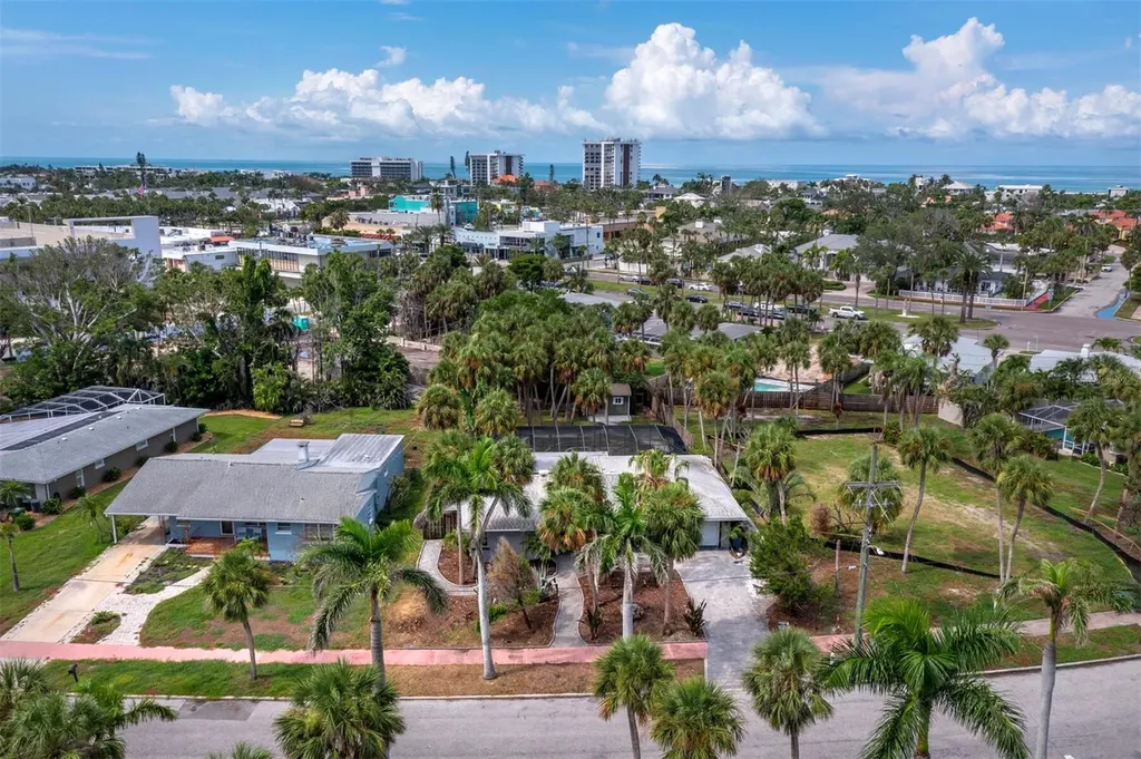 153 N Adams Drive Sarasota FL 34236