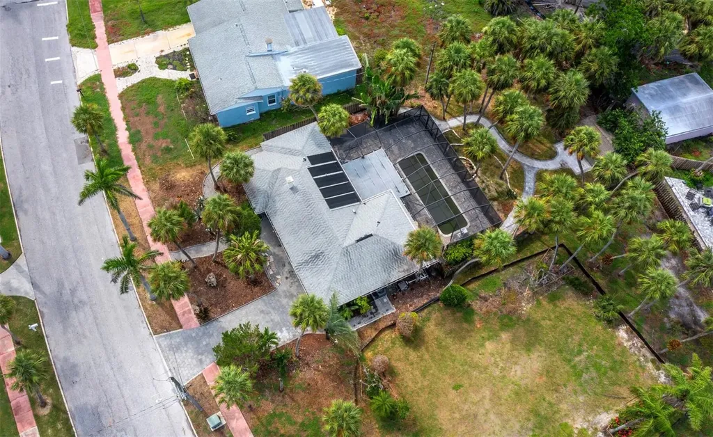 153 N Adams Drive Sarasota FL 34236