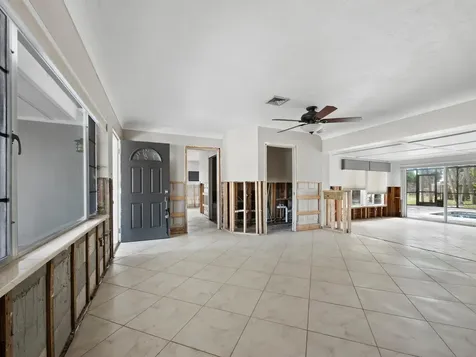 153 N Adams Drive Sarasota FL 34236