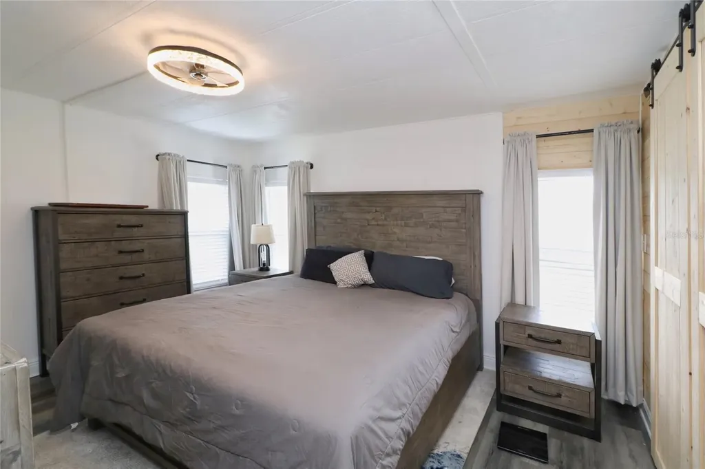 119 S Saint Thomas Circle Apollo Beach FL 33572