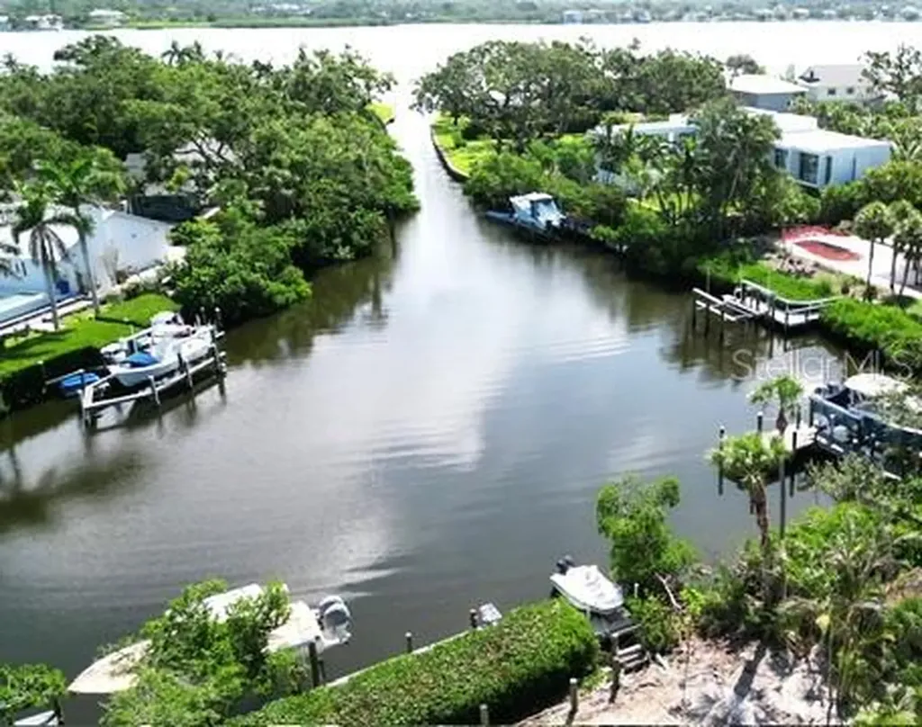 7233 Midnight Pass Road Sarasota FL 34242