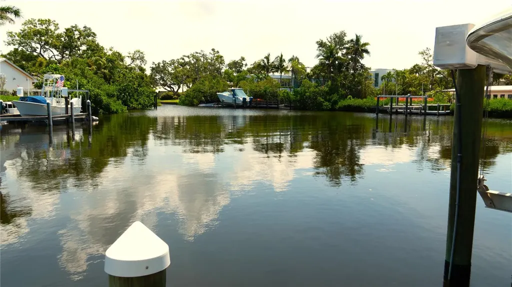 7233 Midnight Pass Road Sarasota FL 34242