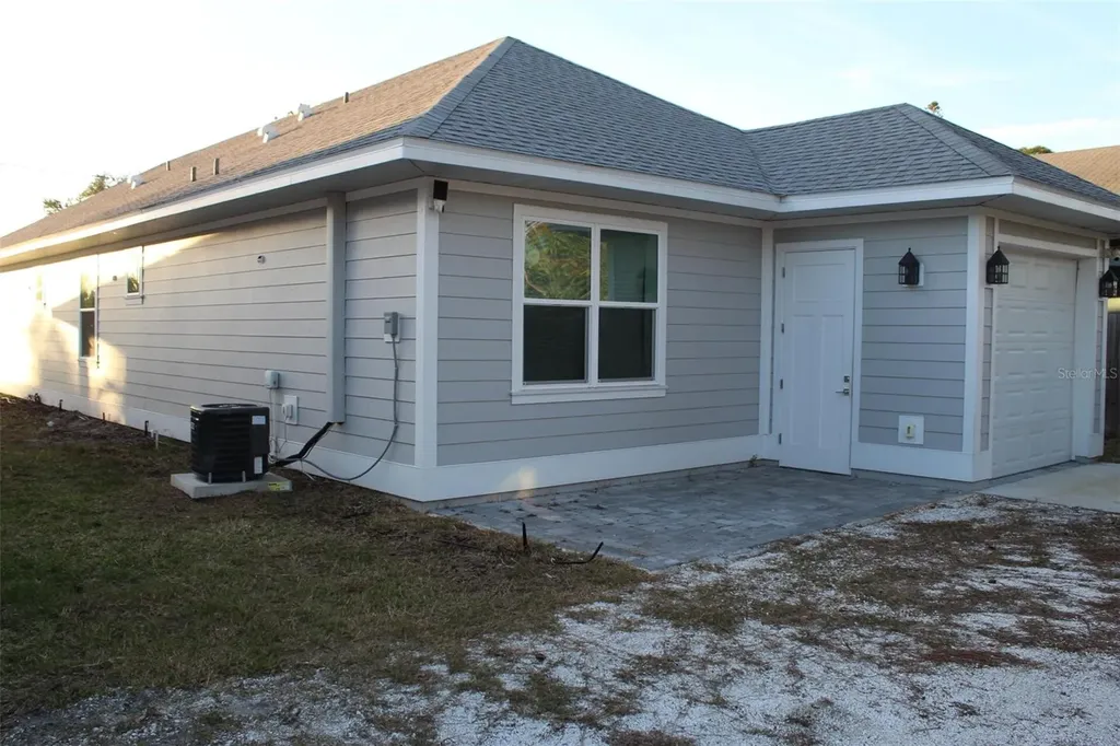 1615 17th Street W Bradenton FL 34205