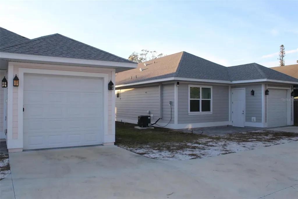 1615 17th Street W Bradenton FL 34205