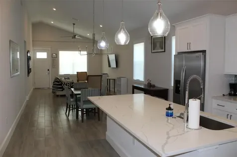 1615 17th Street W Bradenton FL 34205
