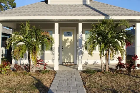 1615 17th Street W Bradenton FL 34205