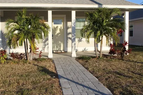 1615 17th Street W Bradenton FL 34205