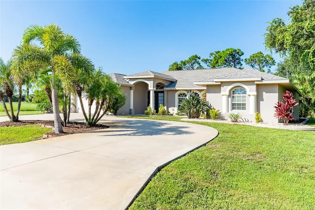 70 Tournament Road Rotonda West FL 33947