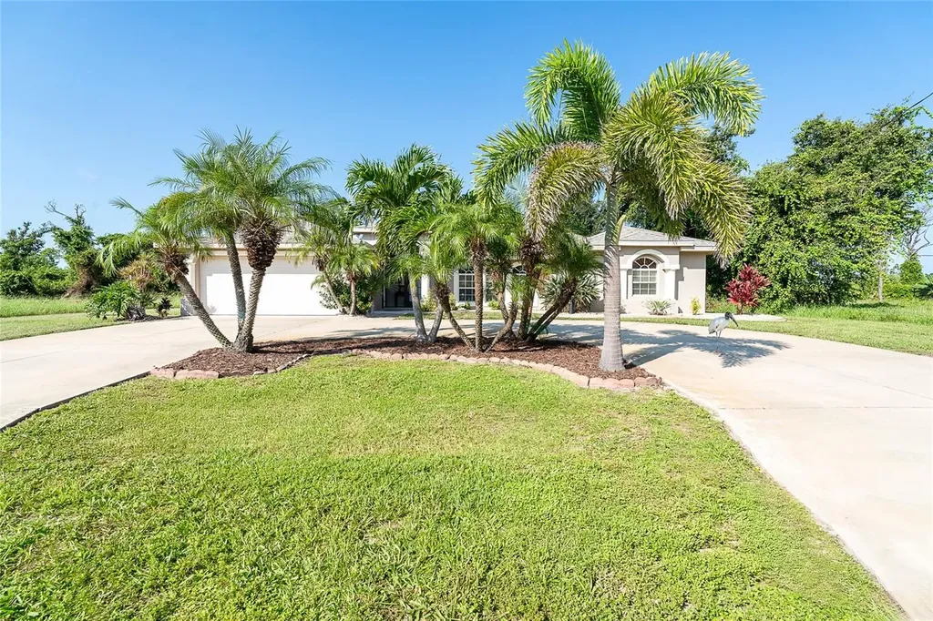 70 Tournament Road Rotonda West FL 33947