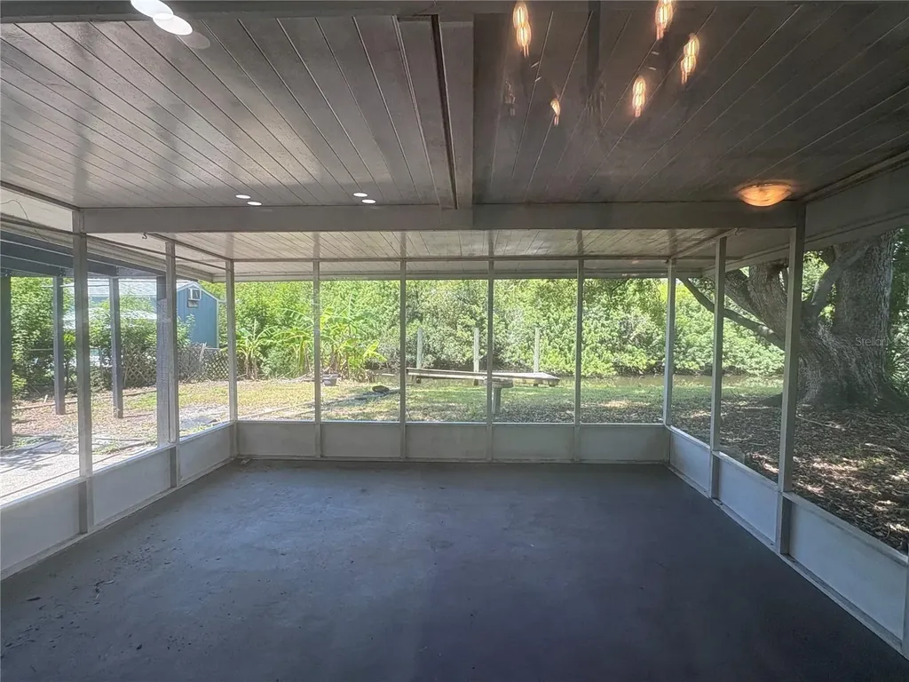 8609 Driftwood Drive Tampa FL 33615
