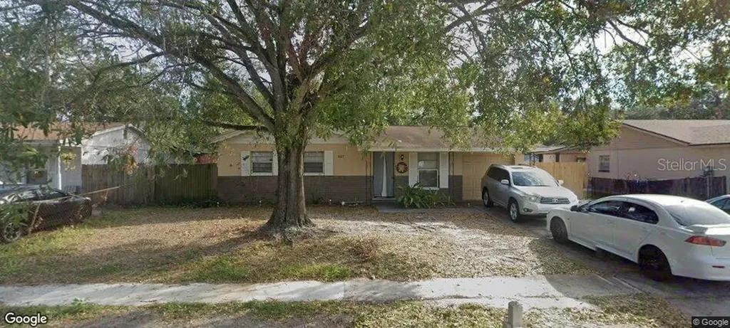 8527 Tidewater Trail Tampa FL 33619