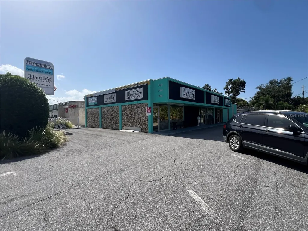 3226 W Kennedy Boulevard Tampa FL 33609