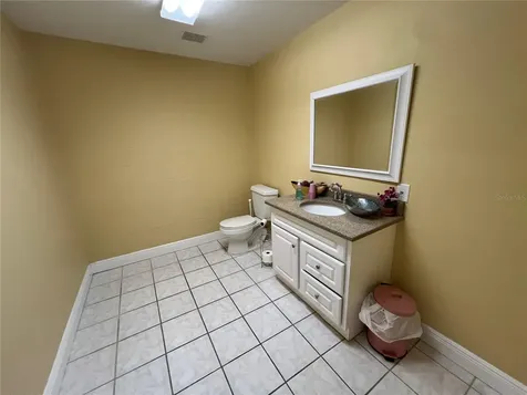 3226 W Kennedy Boulevard Tampa FL 33609