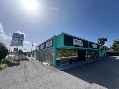 3226 W Kennedy Boulevard Tampa FL 33609