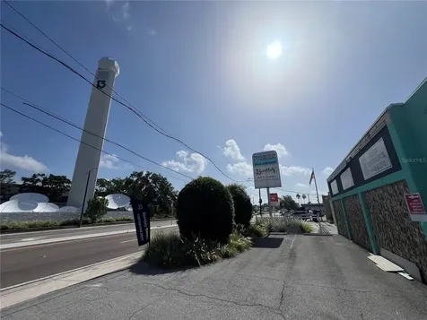 3226 W Kennedy Boulevard Tampa FL 33609