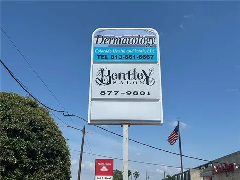 3226 W Kennedy Boulevard Tampa FL 33609