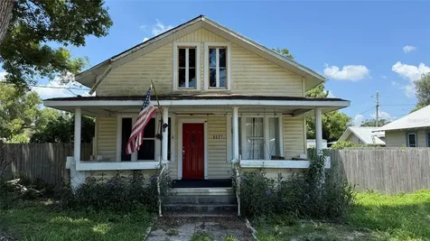 5527 9th Street Zephyrhills FL 33542