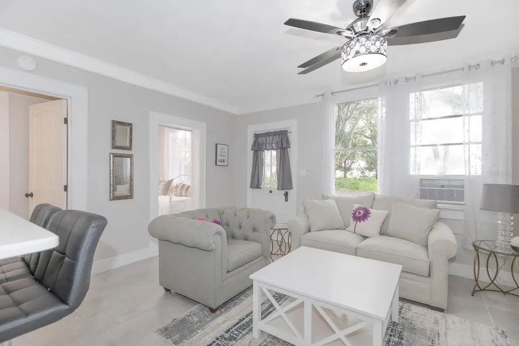 107 S Iona Drive Fruitland Park FL 34731