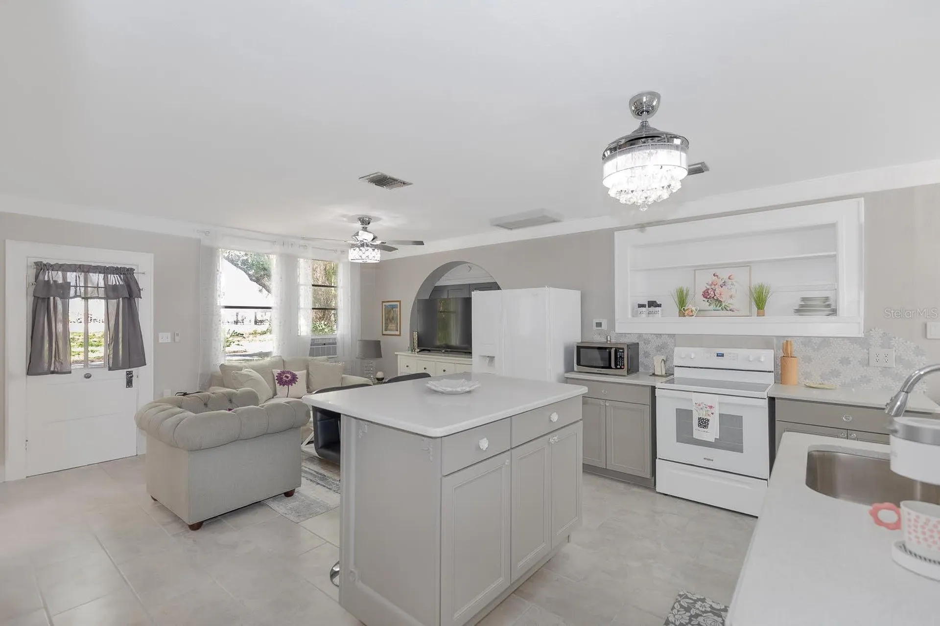 107 S Iona Drive Fruitland Park FL 34731