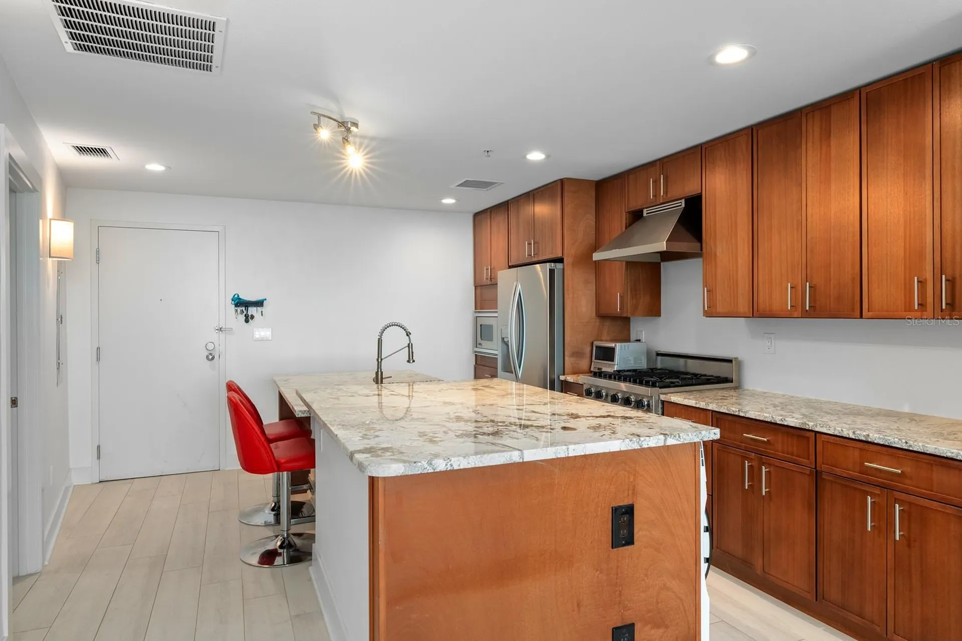 1208 E Kennedy Boulevard Tampa FL 33602