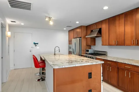 1208 E Kennedy Boulevard Tampa FL 33602